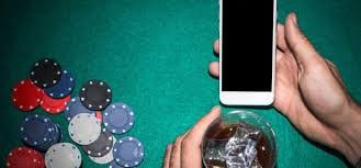 মোবাইল কার্ড গেমসের বাংলা দৃশ্য